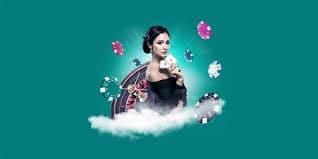 ময়মনসিংহে মোবাইল গেমিং গাইড পড়ার দৃশ্য